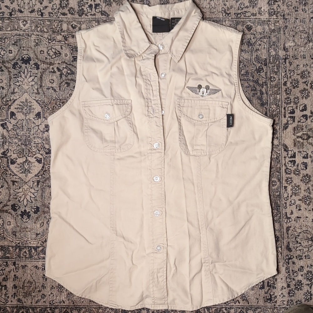 Mickey Aviation Badge Beige Sleeveless Button-Up Shirt with Embroidered Logo